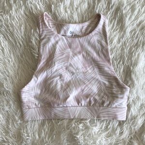 High neck sports bra